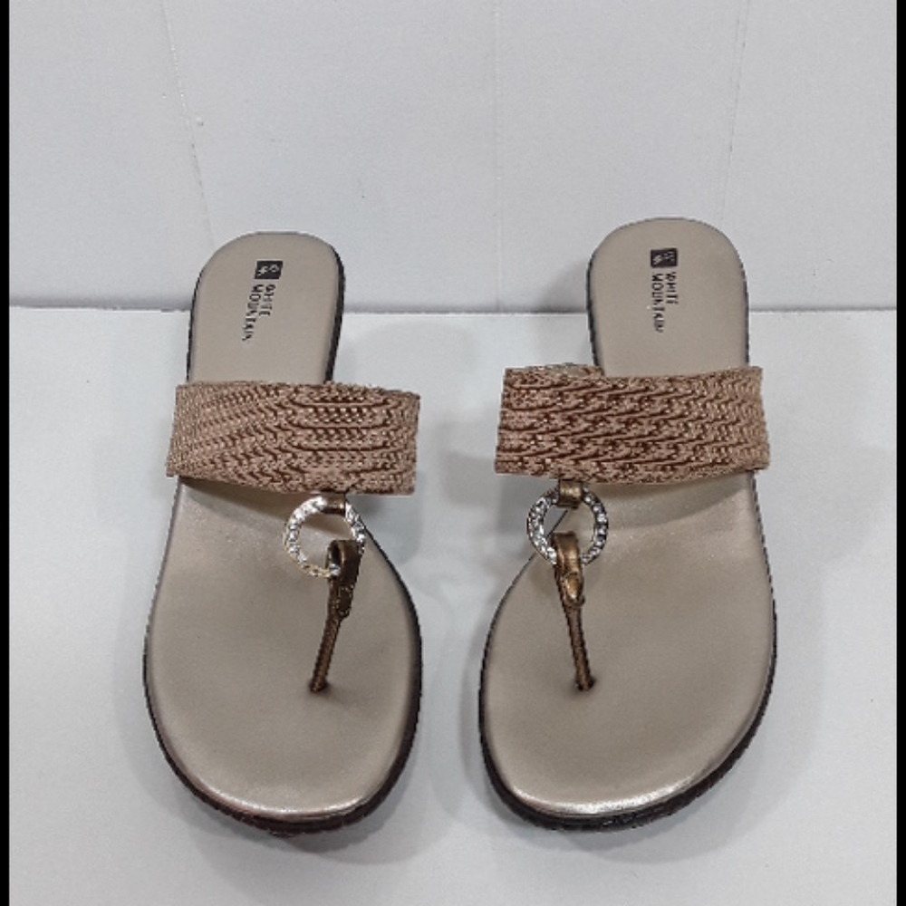 White Mountain gold between toe wedge sandals size 9.5m
